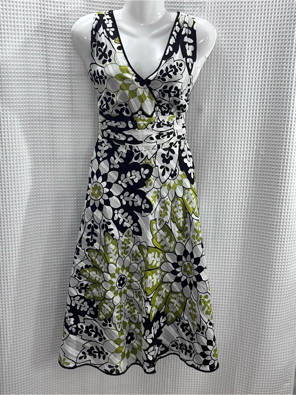 Amanda Lane Floral Fit & Flare Midi Dress size 10